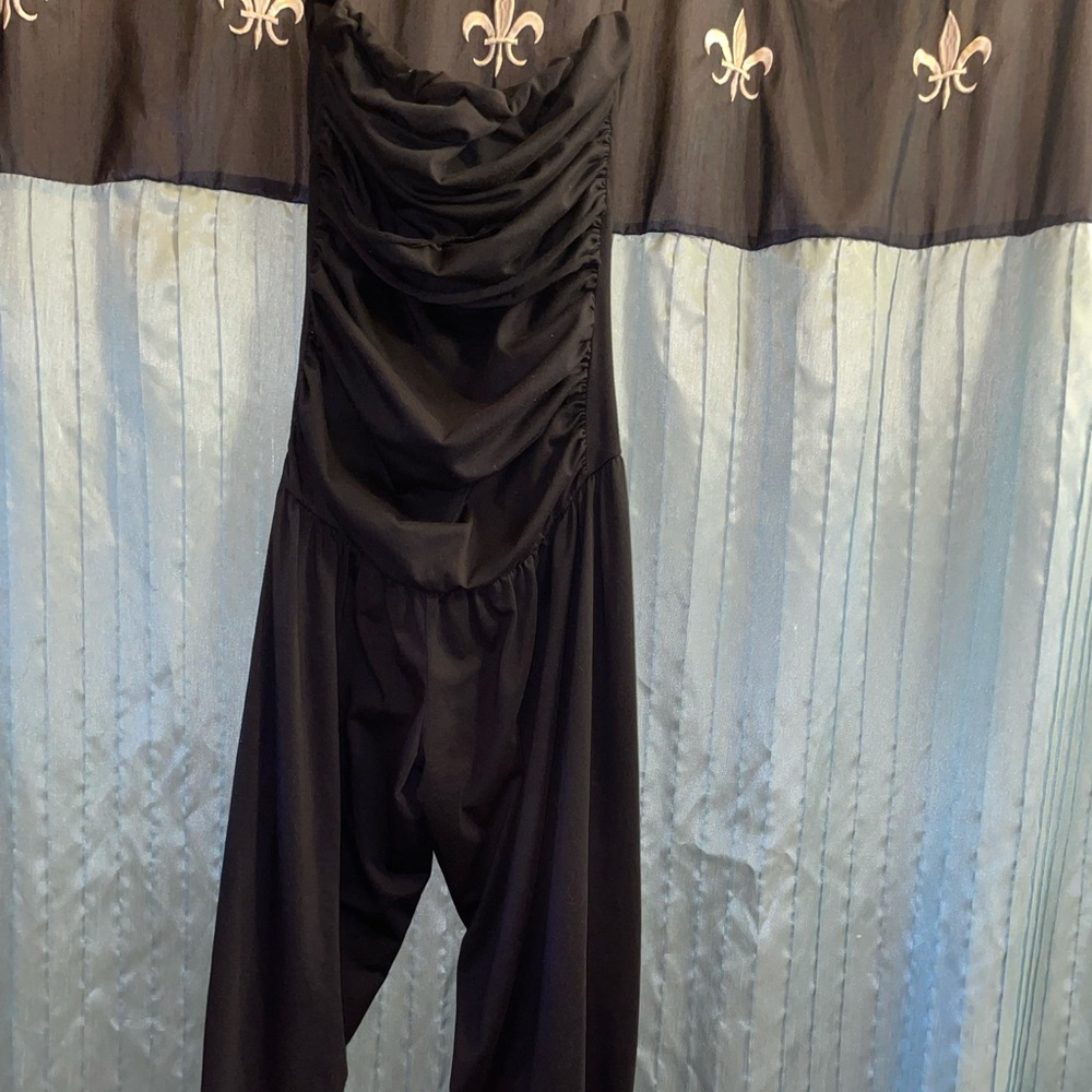 Strapless ruched Capri romper/jumpsuit medium